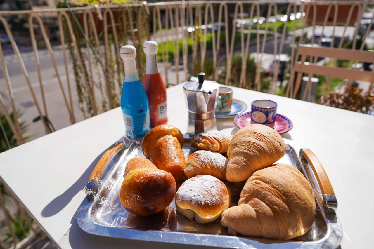 Bed and Breakfast Anthea Bb Napoli Екстер'єр фото